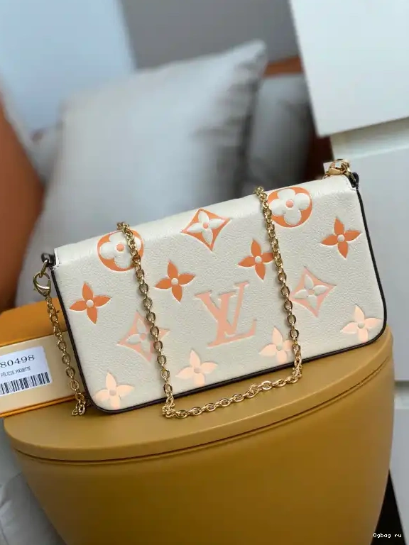 POCHETTE FÉLICIE VUITTON LOUIS 0612